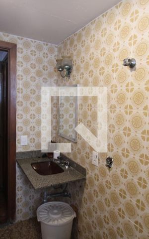Apartamento à venda com 96m², 3 quartos e 1 vagaQuarto 1 - Banheiro