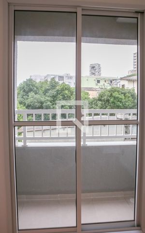Apartamento para alugar com 28m², 2 quartos e sem vaga Apartamento para alugar com 28m², 2 quartos e sem vagaVista da Sala e Cozinha