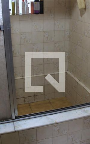 Casa à venda com 175m², 3 quartos e 2 vagasBanheiro