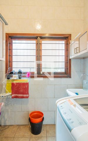 Casa à venda com 350m², 3 quartos e 2 vagasÁrea de Serviço