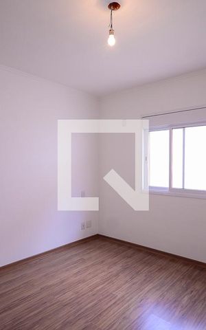Casa à venda com 240m², 3 quartos e 3 vagas Casa à venda com 240m², 3 quartos e 3 vagasQuarto 2 - Suite