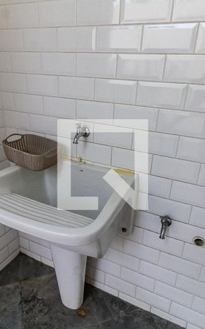 Casa à venda com 120m², 3 quartos e 2 vagas Casa à venda com 120m², 3 quartos e 2 vagasLavanderia da Casa 1