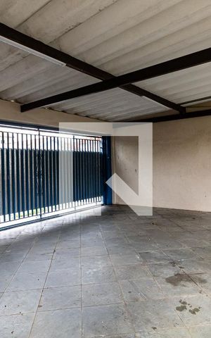 Casa à venda com 120m², 3 quartos e 2 vagas Casa à venda com 120m², 3 quartos e 2 vagasGaragem