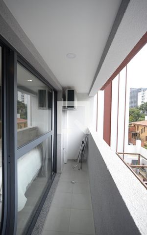 Studio para alugar com 27m², 1 quarto e sem vagaVaranda