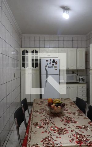 Casa à venda com 182m², 2 quartos e 1 vagaCozinha e Área de Serviço