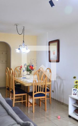 Apartamento à venda com 94m², 3 quartos e 1 vaga Apartamento à venda com 94m², 3 quartos e 1 vagaSala
