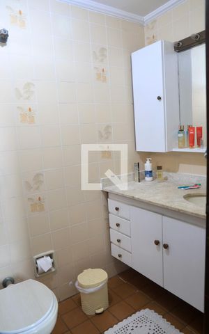 Apartamento à venda com 94m², 3 quartos e 1 vaga Apartamento à venda com 94m², 3 quartos e 1 vagaBanheiro da Suíte