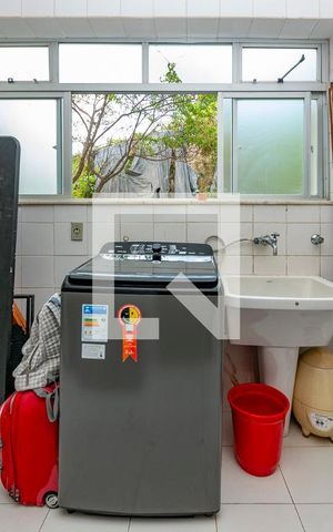 Apartamento à venda com 130m², 4 quartos e 2 vagas Apartamento à venda com 130m², 4 quartos e 2 vagasÁrea de Serviço
