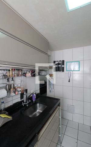 Apartamento à venda com 60m², 2 quartos e 1 vagaCozinha e Área de Serviço