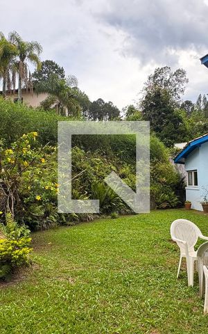 Casa de condomínio à venda com 450m², 4 quartos e 6 vagasQuintal