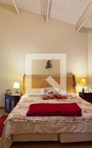 Casa de condomínio à venda com 450m², 4 quartos e 6 vagasSuíte 1