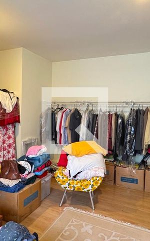 Casa de condomínio à venda com 450m², 4 quartos e 6 vagasCloset da suíte 1
