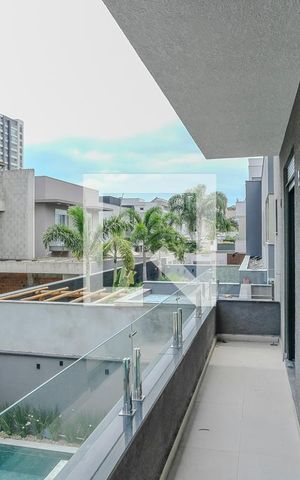 Casa de condomínio à venda com 800m², 5 quartos e 10 vagasVaranda suítes 2 e 3