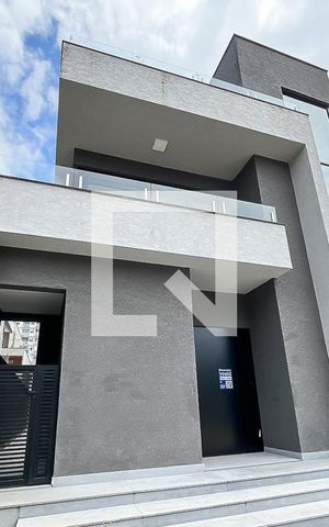 Casa de condomínio à venda com 800m², 5 quartos e 10 vagasFachada + plaquinha