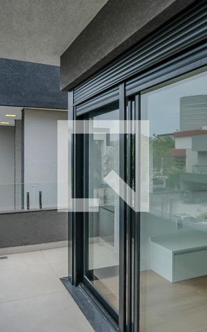 Casa de condomínio à venda com 800m², 5 quartos e 10 vagasVaranda suíte 1