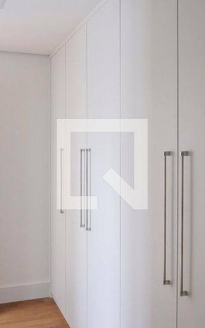 Casa de condomínio à venda com 800m², 5 quartos e 10 vagasCloset suíte 4