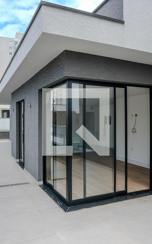 Casa de condomínio à venda com 800m², 5 quartos e 10 vagasVaranda