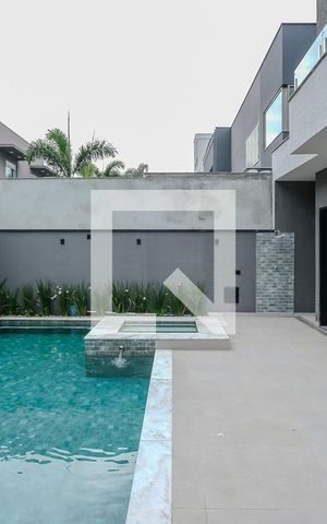 Casa de condomínio à venda com 800m², 5 quartos e 10 vagasPiscina