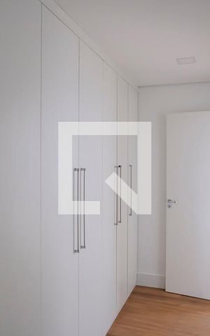 Casa de condomínio à venda com 800m², 5 quartos e 10 vagasCloset suíte 2
