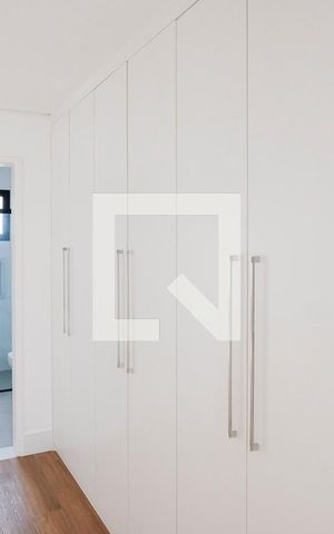 Casa de condomínio à venda com 800m², 5 quartos e 10 vagasCloset suíte 3