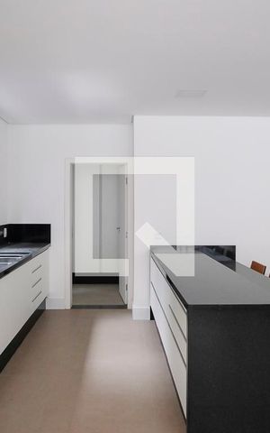 Casa de condomínio à venda com 800m², 5 quartos e 10 vagasCozinha 1