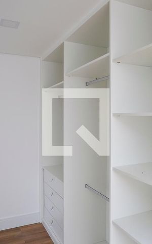 Casa de condomínio à venda com 800m², 5 quartos e 10 vagasCloset suíte 1