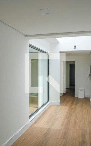 Casa de condomínio à venda com 800m², 5 quartos e 10 vagasAcesso para as suítes