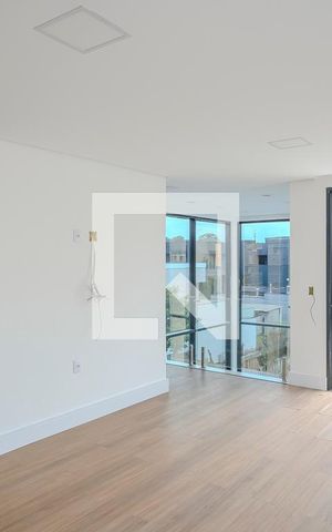 Casa de condomínio à venda com 800m², 5 quartos e 10 vagasVaranda