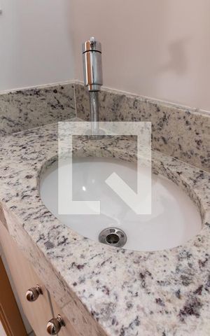Apartamento para alugar com 45m², 2 quartos e sem vagaBanheiro