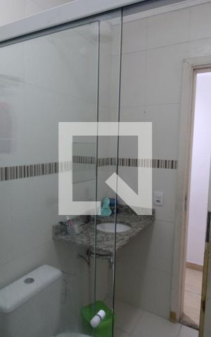 Casa de condomínio à venda com 170m², 3 quartos e 2 vagasBanheiro