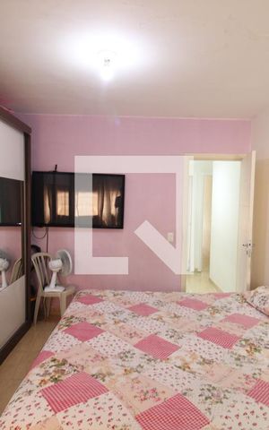 Casa de condomínio à venda com 170m², 3 quartos e 2 vagasQuarto 1