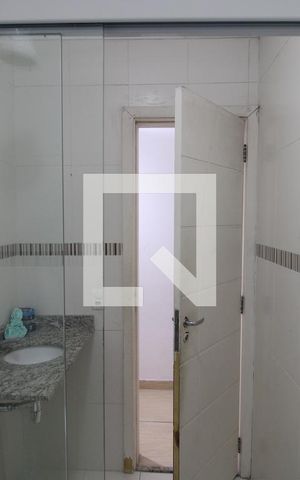 Casa de condomínio à venda com 170m², 3 quartos e 2 vagasBanheiro