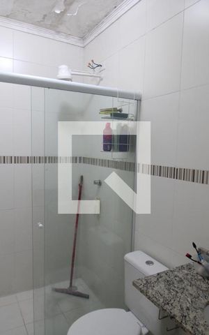 Casa de condomínio à venda com 170m², 3 quartos e 2 vagasBanheiro