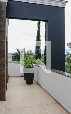 Casa de condomínio à venda com 420m², 3 quartos e 4 vagasVaranda