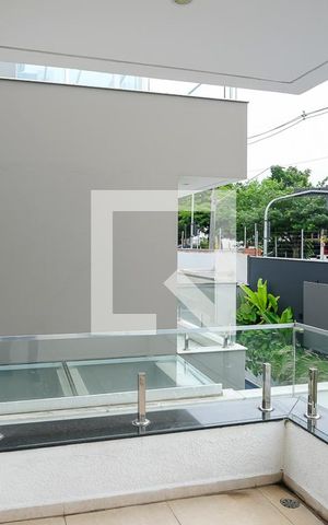 Casa de condomínio à venda com 420m², 3 quartos e 4 vagasVaranda suíte 1