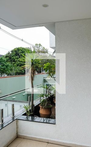 Casa de condomínio à venda com 420m², 3 quartos e 4 vagasVaranda suíte 1