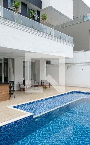 Casa de condomínio à venda com 420m², 3 quartos e 4 vagasPiscina