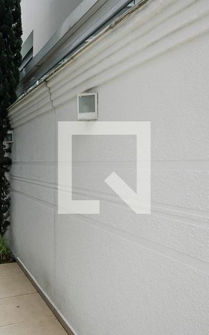Casa de condomínio à venda com 420m², 3 quartos e 4 vagasCorredor lateral 2