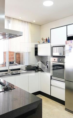 Casa de condomínio à venda com 420m², 3 quartos e 4 vagasCozinha