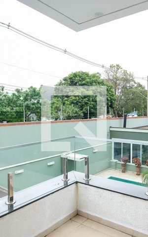 Casa de condomínio à venda com 420m², 3 quartos e 4 vagasVaranda suíte 2