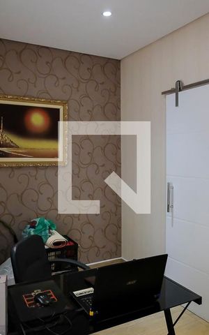Casa de condomínio à venda com 420m², 3 quartos e 4 vagasQuarto área de serviço