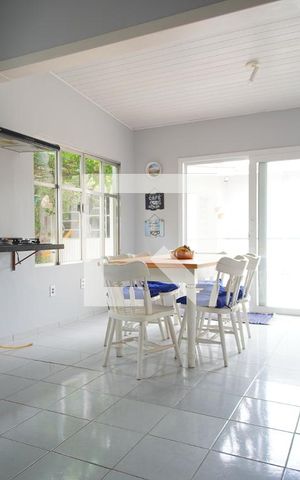 Casa à venda com 152m², 5 quartos e 3 vagasCozinha