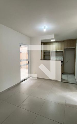 Apartamento à venda com 40m², 2 quartos e 1 vaga Apartamento à venda com 40m², 2 quartos e 1 vagaSala
