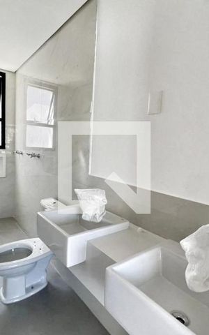 Apartamento à venda com 159m², 3 quartos e 2 vagas Apartamento à venda com 159m², 3 quartos e 2 vagasBanheiro 2