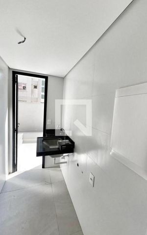 Apartamento à venda com 159m², 3 quartos e 2 vagas Apartamento à venda com 159m², 3 quartos e 2 vagasÁrea de Serviço