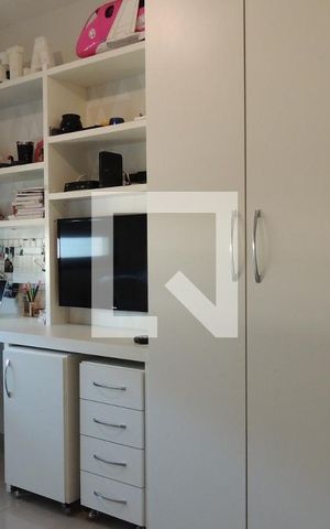 Apartamento à venda com 168m², 3 quartos e 2 vagasQuarto 2 - Armários