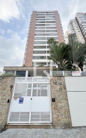 Apartamento à venda com 130m², 3 quartos e 2 vagasFachada + plaquinha