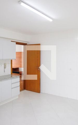 Apartamento à venda com 130m², 3 quartos e 2 vagasCozinha