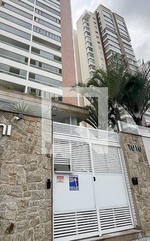 Apartamento à venda com 130m², 3 quartos e 2 vagasFachada + plaquinha