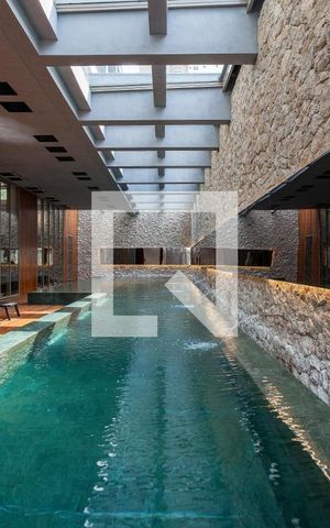 Apartamento à venda com 359m², 4 quartos e 4 vagasÁrea comum - Piscina